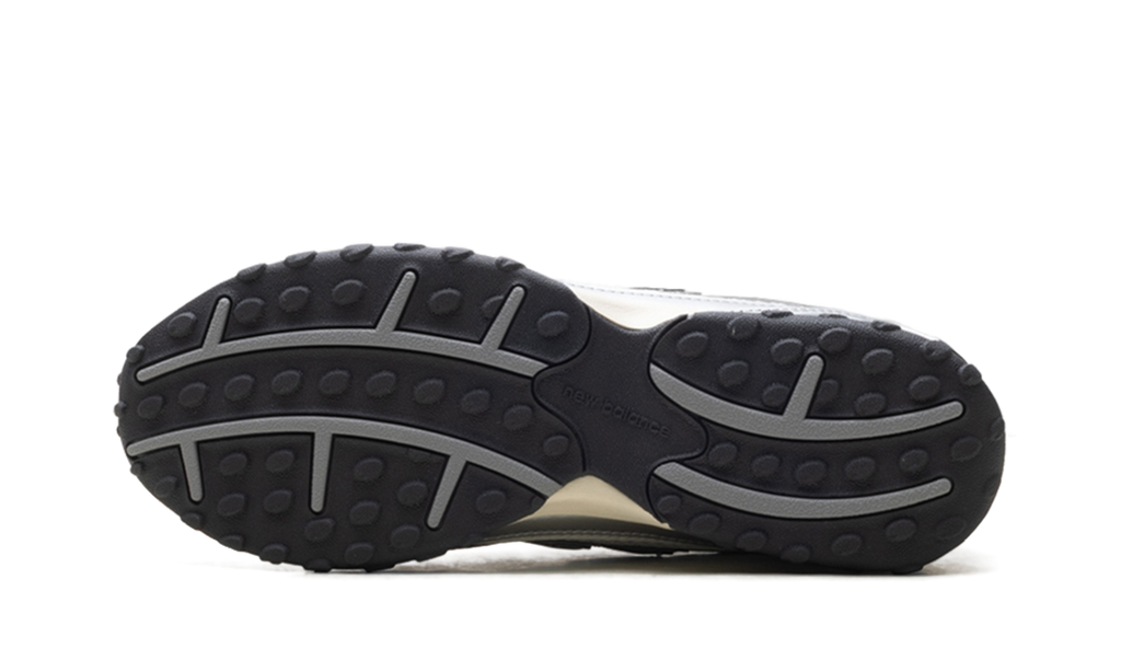 New Balance 204L "Silver Metallic Black" U204LSWD