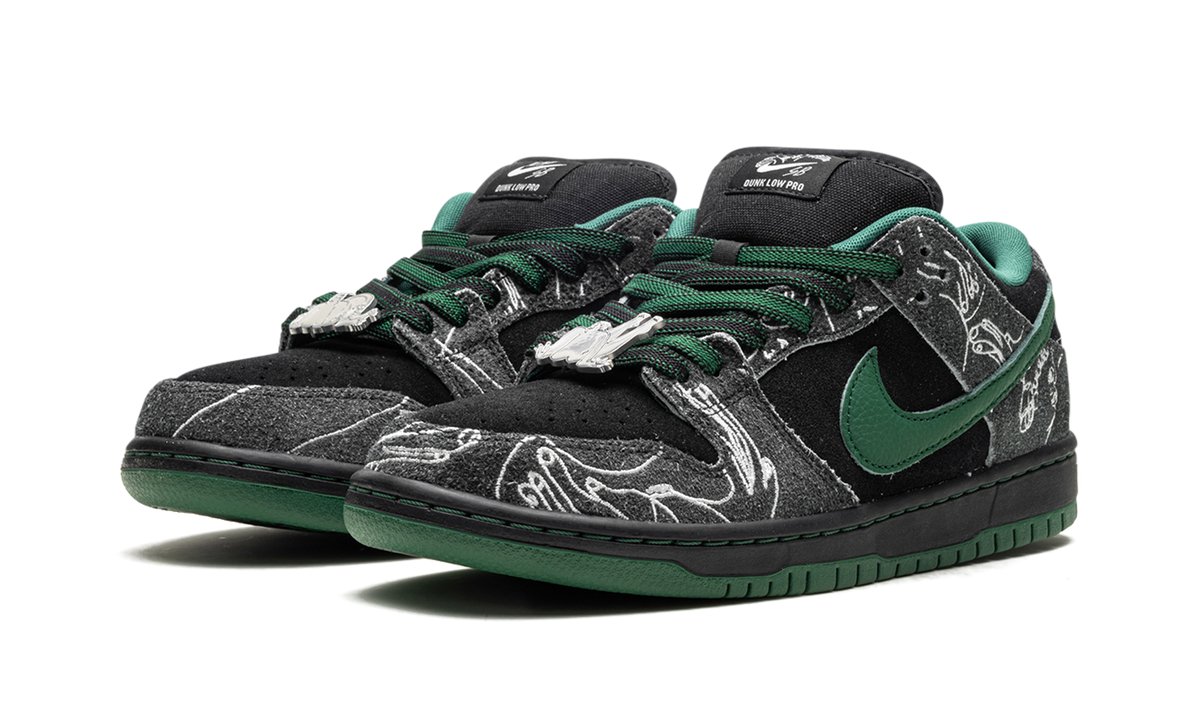 Nike SB Dunk Low "There Skateboards" HF7743 001