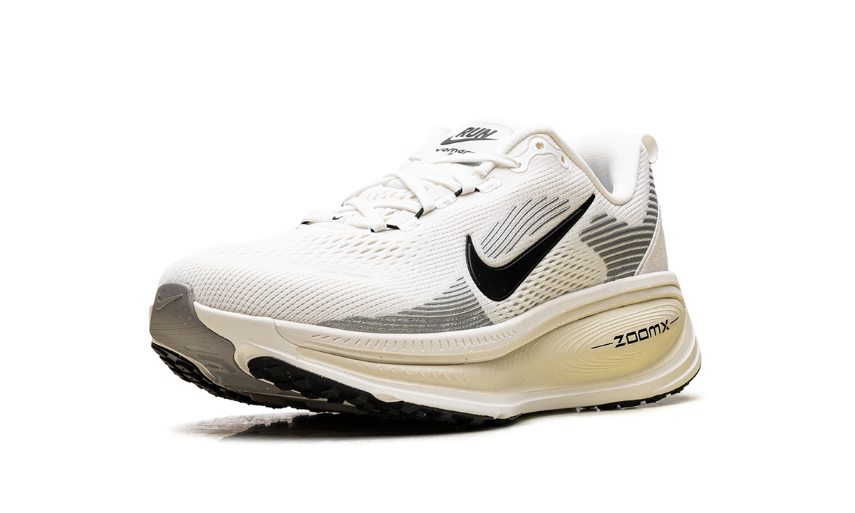 Nike Vomero 18 WMNS "Summit White / Coconut Milk" HM6804 101