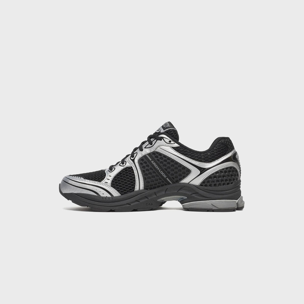 Saucony ProGrid Triumph 4 - Black / Silver