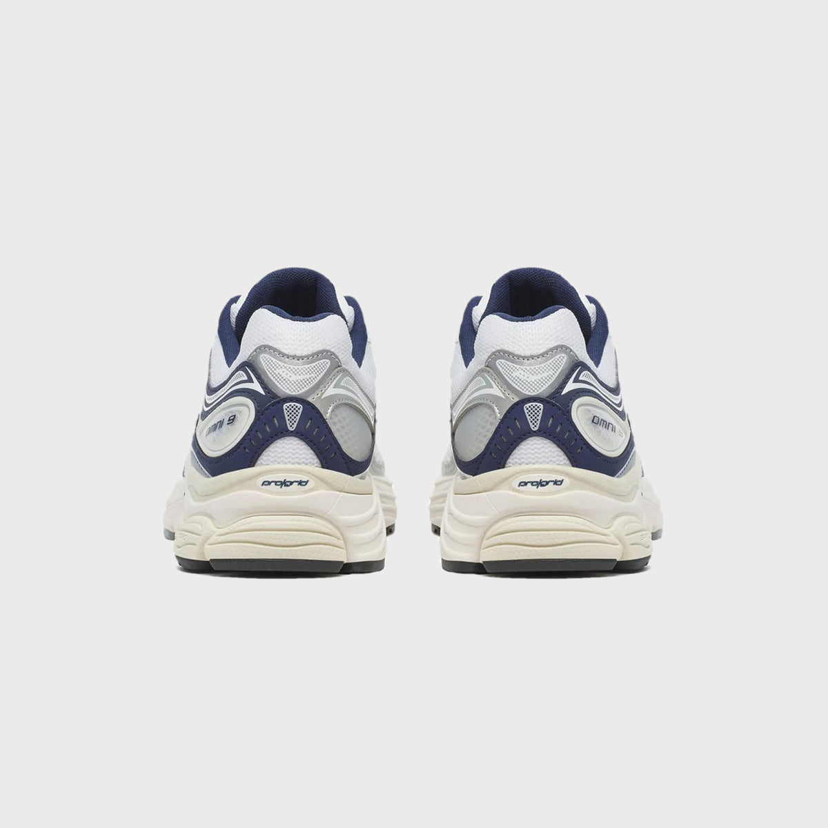 Saucony ProGrid Omni 9 - White / Navy