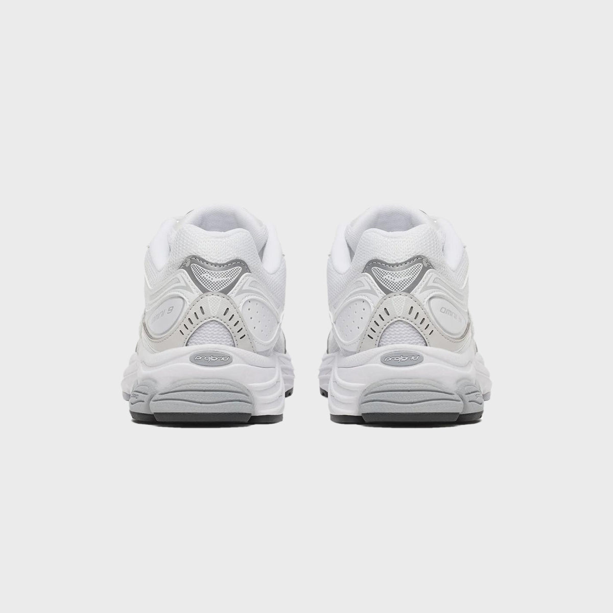 Saucony ProGrid Omni 9 Distract - White / Grey
