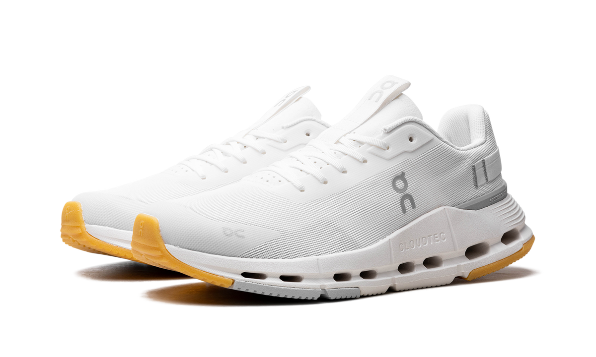 On Running Cloudnova Form 2 WMNS "White Ivory" 3WE30170924
