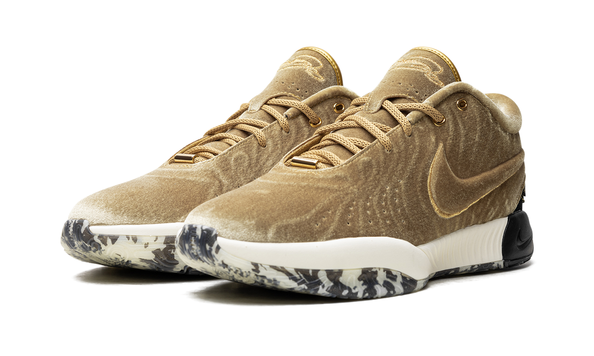 Nike LeBron 21 "The Shop - Metallic Gold" FZ7883 700