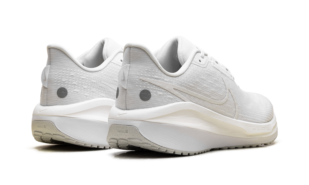 Nike Vomero 17 "Plat Tint" FB1309 101