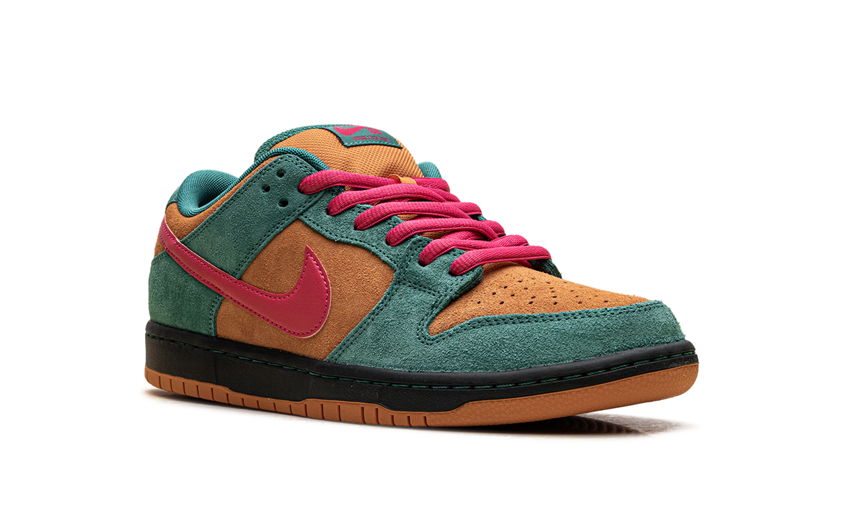 Nike SB Dunk Low Pro "Green Noise Watermelon" HQ1625 301