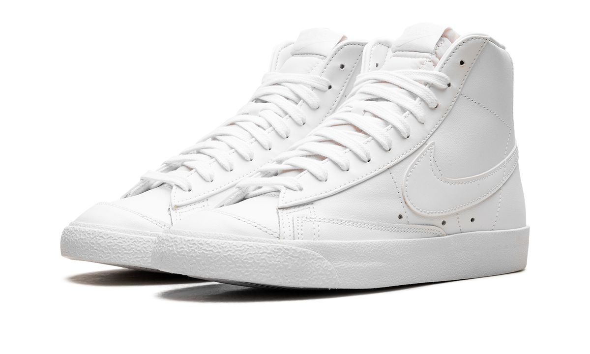 Nike Blazer Mid '77 WMNS "Triple White" CZ1055 117
