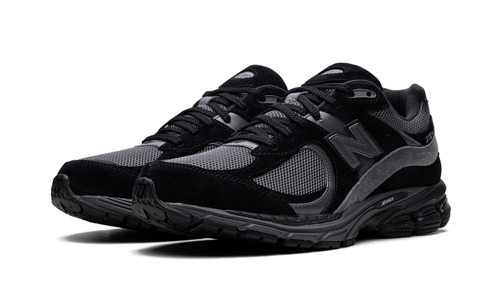 New Balance 2002R "Black Magnet" M2002RBL