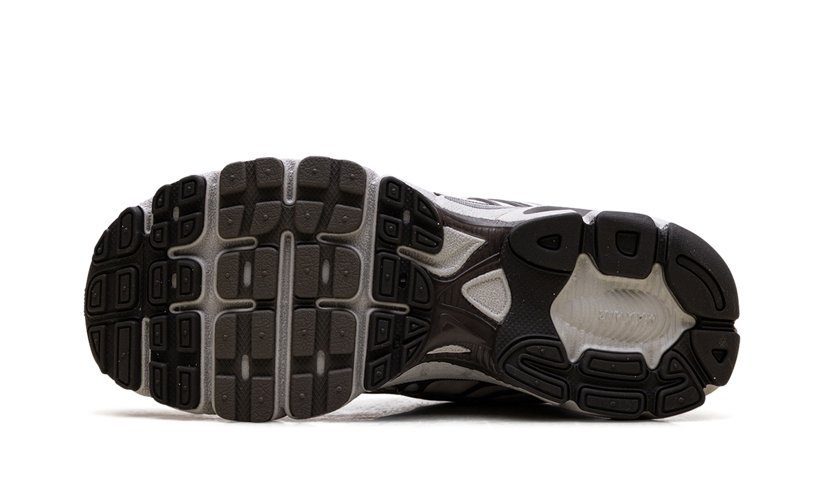Nike Air Max Moto 2K WMNS "Phantom Silver Baroque Brown" IO1915 030