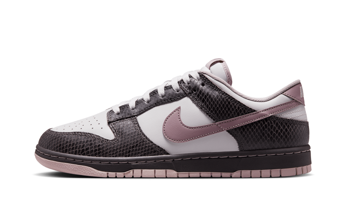 Nike Dunk Low SE "Medium Ash Violet Snakeskin" HV6932 299