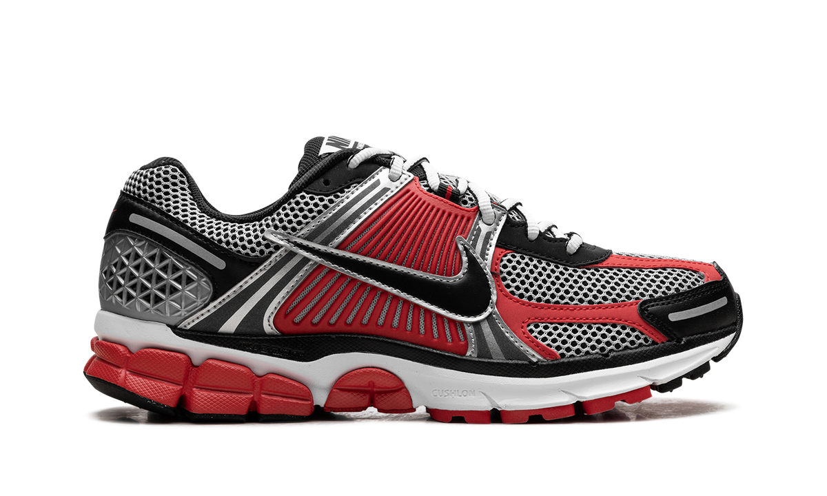 Nike Zoom Vomero 5 "Metallic Silver University Red" HV0926 095