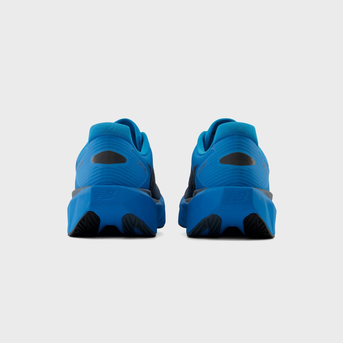 New Balance FuelCell Rebel v5 - Altitude / Shadow Blue