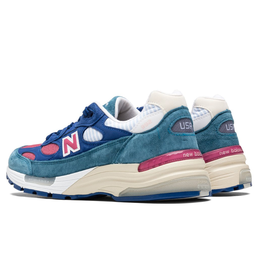 New Balance 992 - Blue/Pink