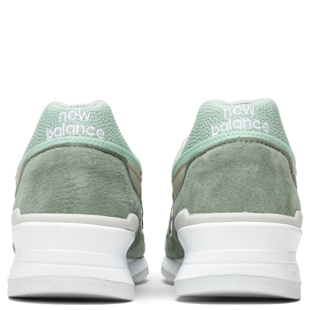 New Balance 997 - Green/White