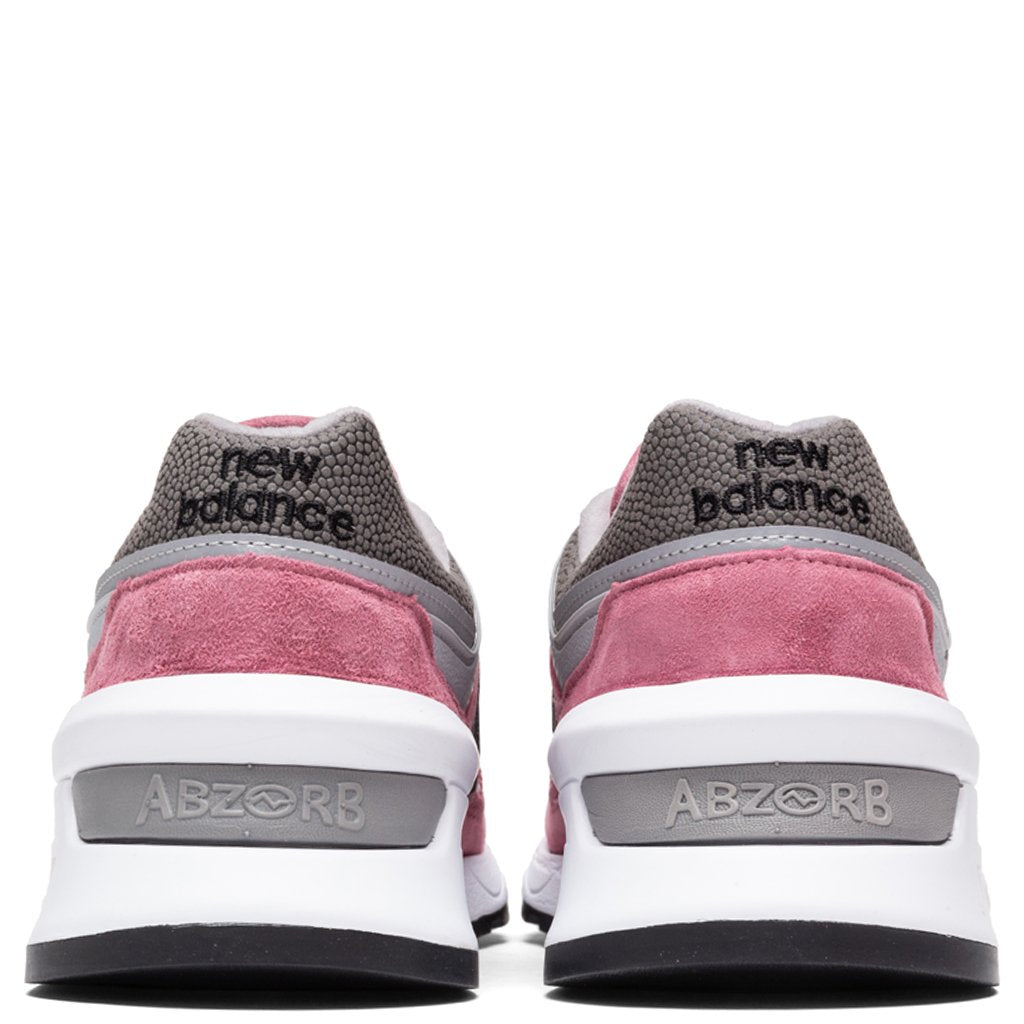 New Balance 997 - Pink/Grey
