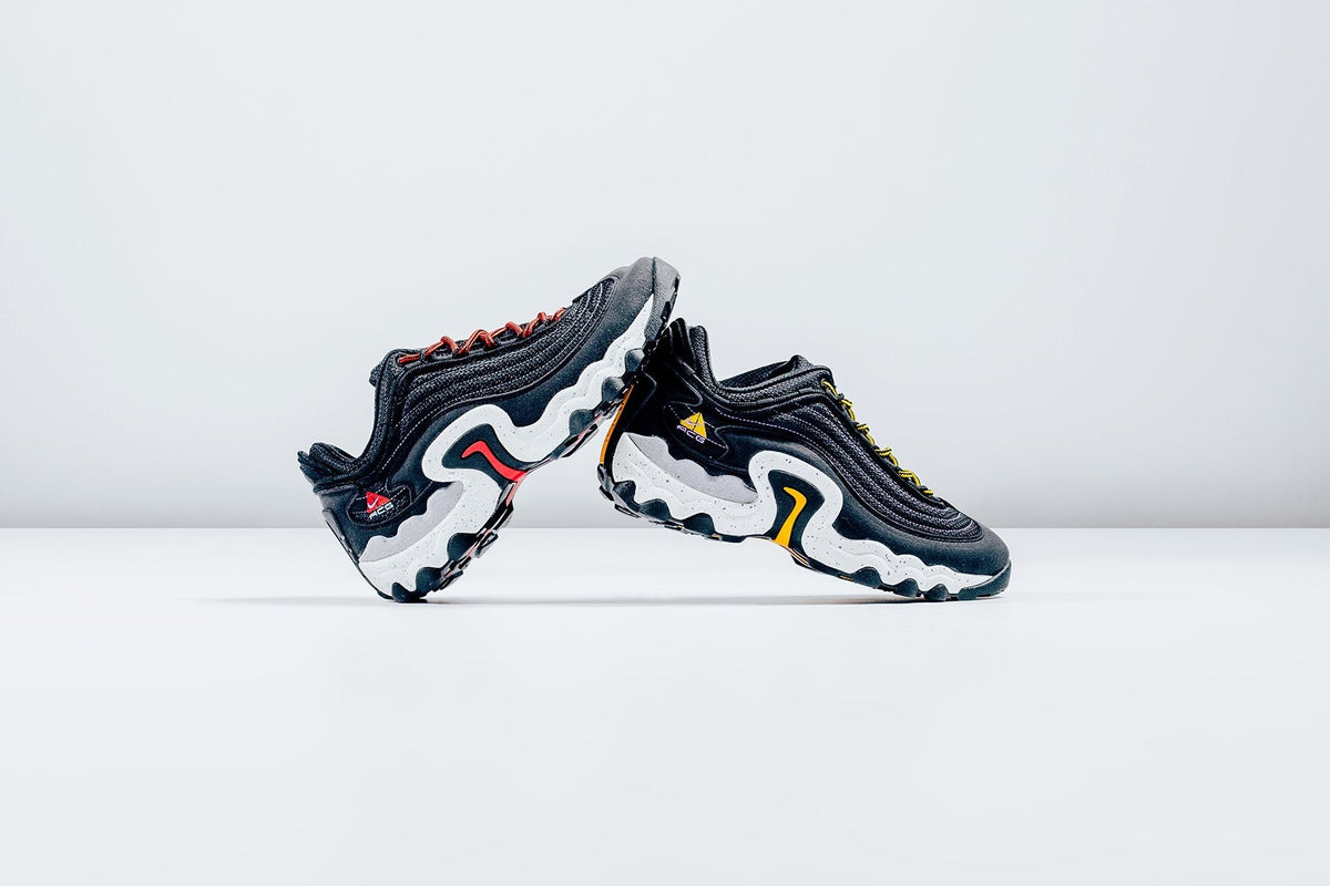 Nike ACG Air Skarn - Black/Habanero Red