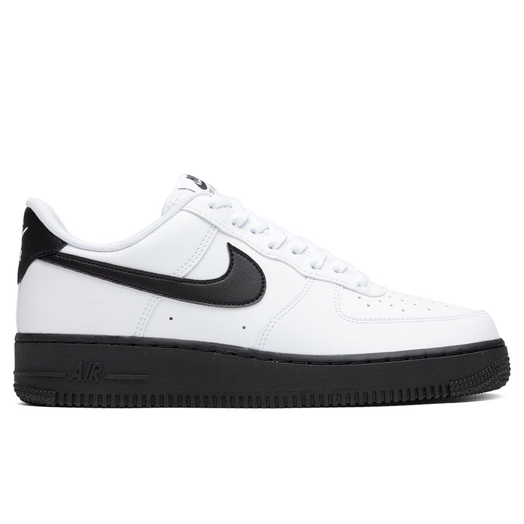 Nike Air Force 1 '07 - White/Black Midsole