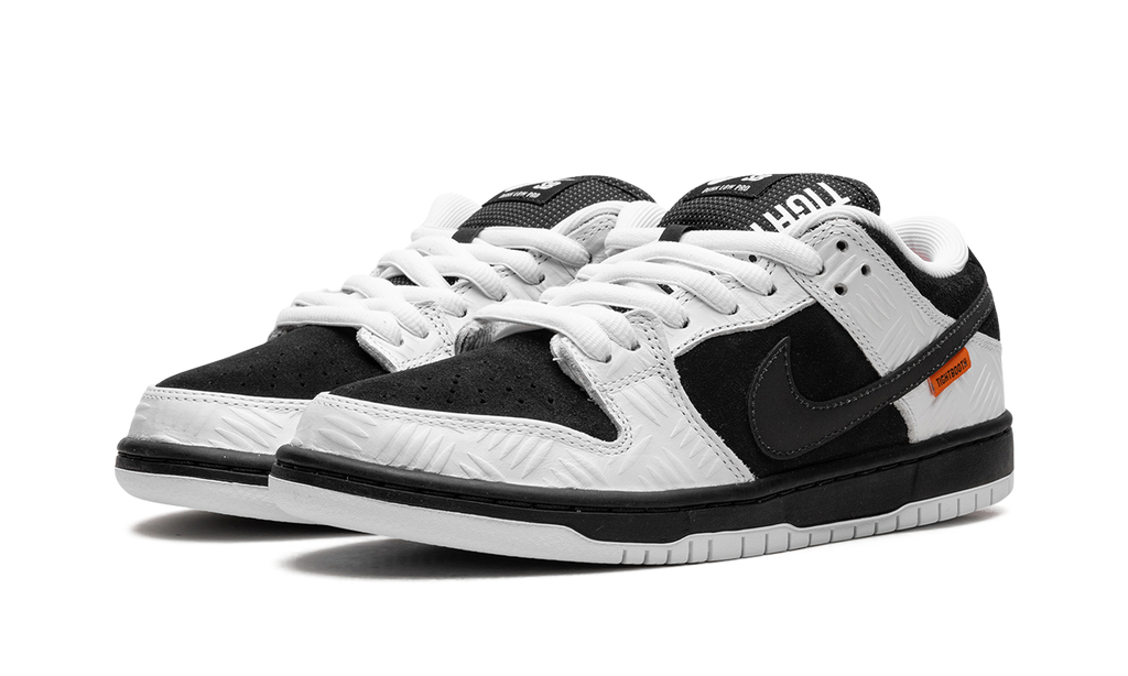 Nike SB Dunk Low "TIGHTBOOTH" FD2629 100