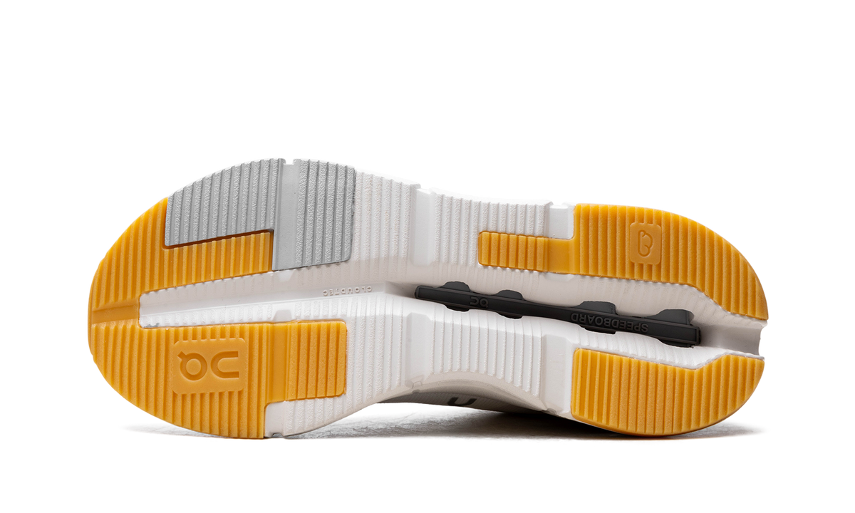 On Running Cloudnova Form 2 WMNS "White Ivory" 3WE30170924