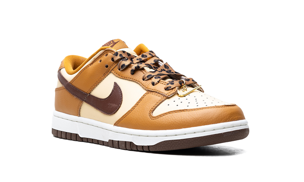 Nike Dunk Low SE WMNS "Cherry Charms - Desert Ochre" HQ7487 700
