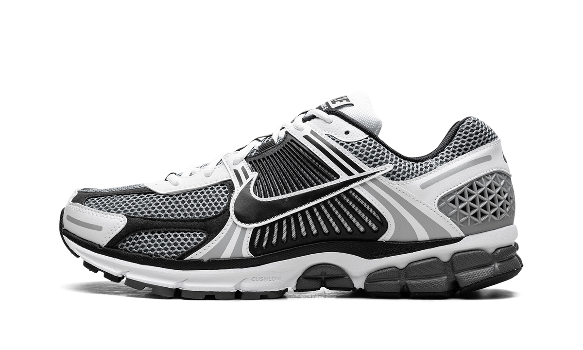 Nike Zoom Vomero 5 SE SP "Black / Metallic Silver" CI1694 001