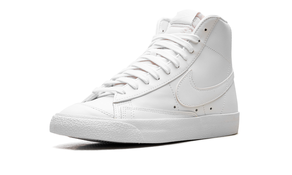Nike Blazer Mid '77 WMNS "Triple White" CZ1055 117