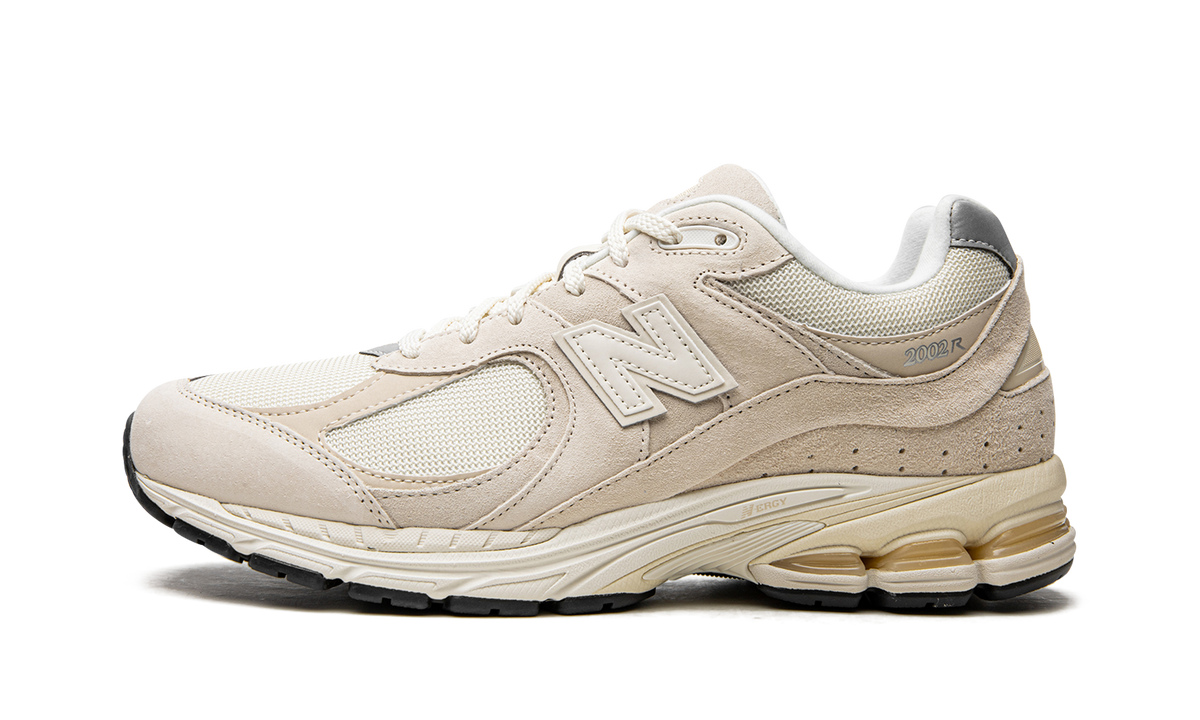 New Balance 2002R "Calm Taupe" M2002RCC