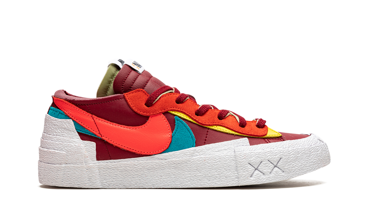 Nike Blazer Low "Sacai - Kaws Red" DM7901 600