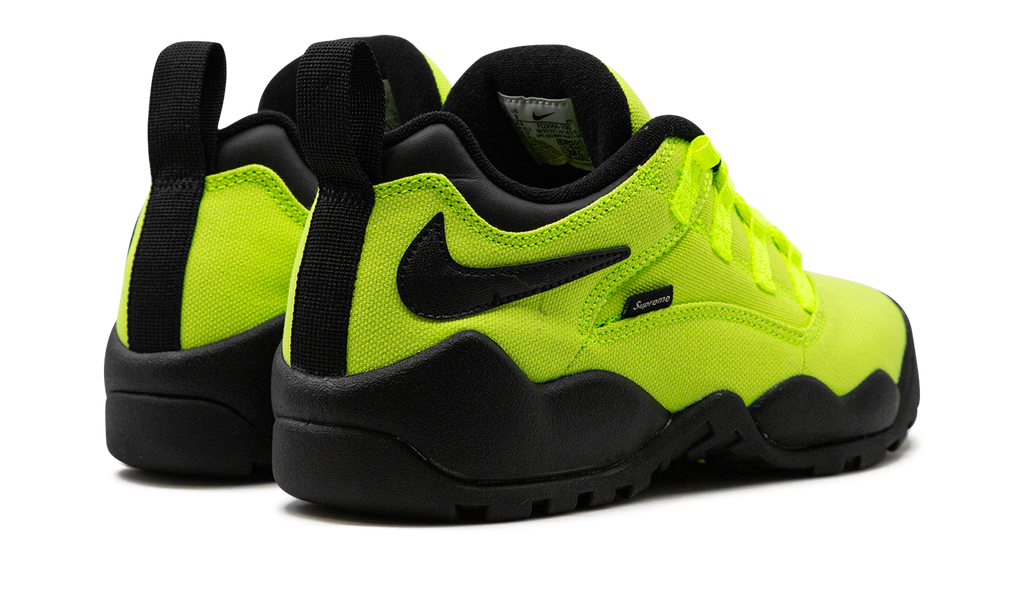 Nike SB Darwin Low "Supreme - Volt" FQ3000 700