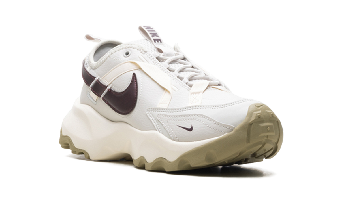 Nike TC 7900 WMNS "Light Bone Burgundy Crush" DD9682 003