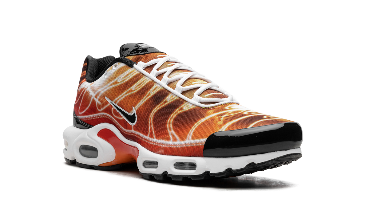 Nike Air Max Plus "Light Photography - Sport Red" DZ3531 600