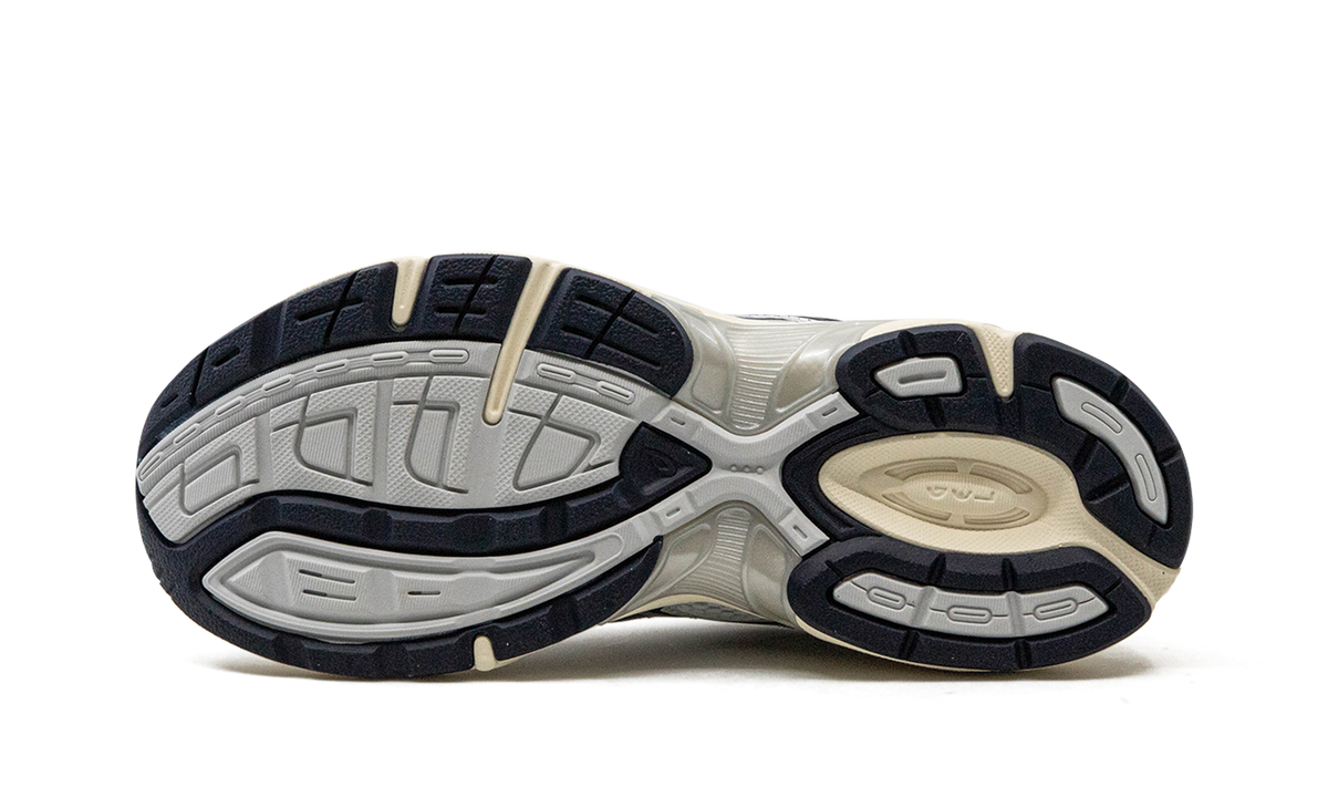 ASICS GEL-1130 WMNS "WHITE/MIDNIGHT" 1202A164 110