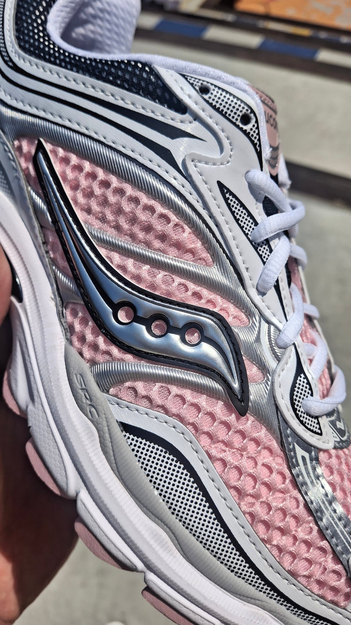 Saucony Progrid Omni 9 OG 'White Touch'