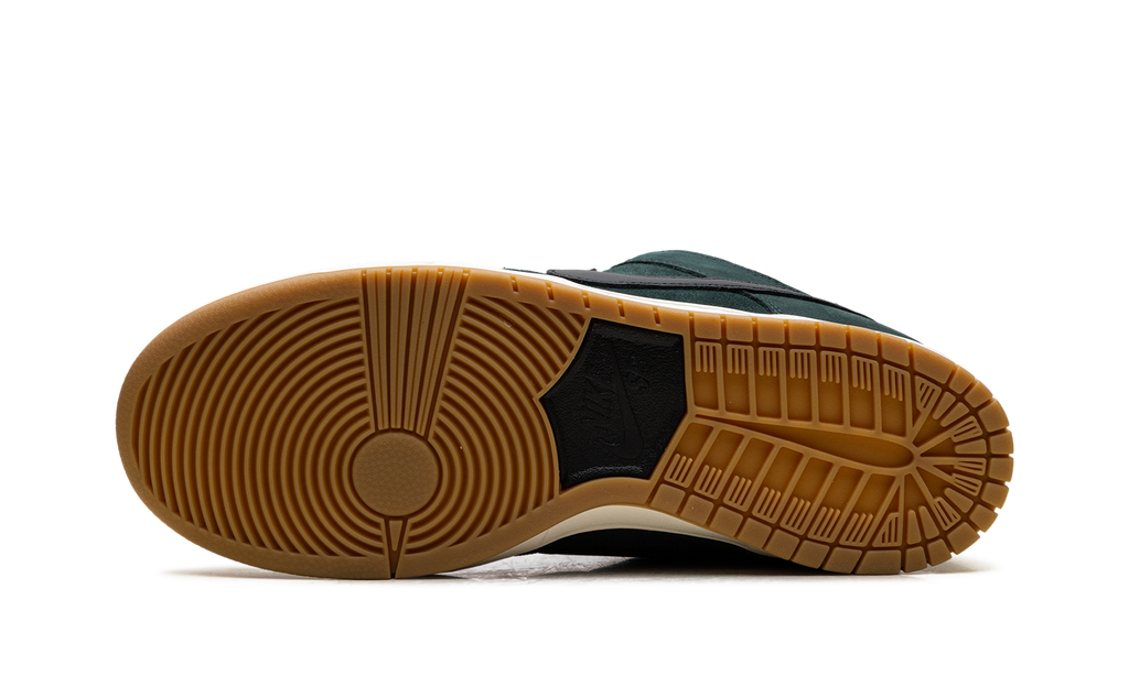 Nike SB Dunk Low Pro "Deep Fir" FJ1674 300