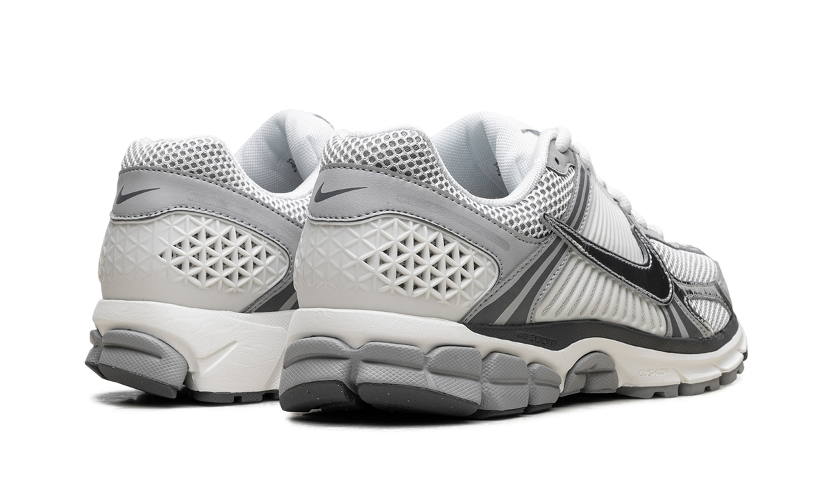 Nike Zoom Vomero 5 "Metallic Silver" IM2219 121