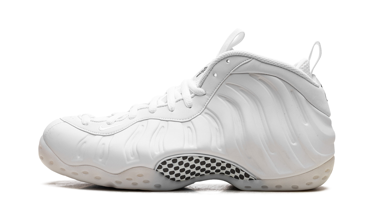 Nike Air Foamposite One "Triple White" HJ5195 100