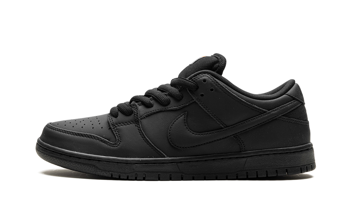 Nike SB Dunk "Triple Black" FJ1674 001