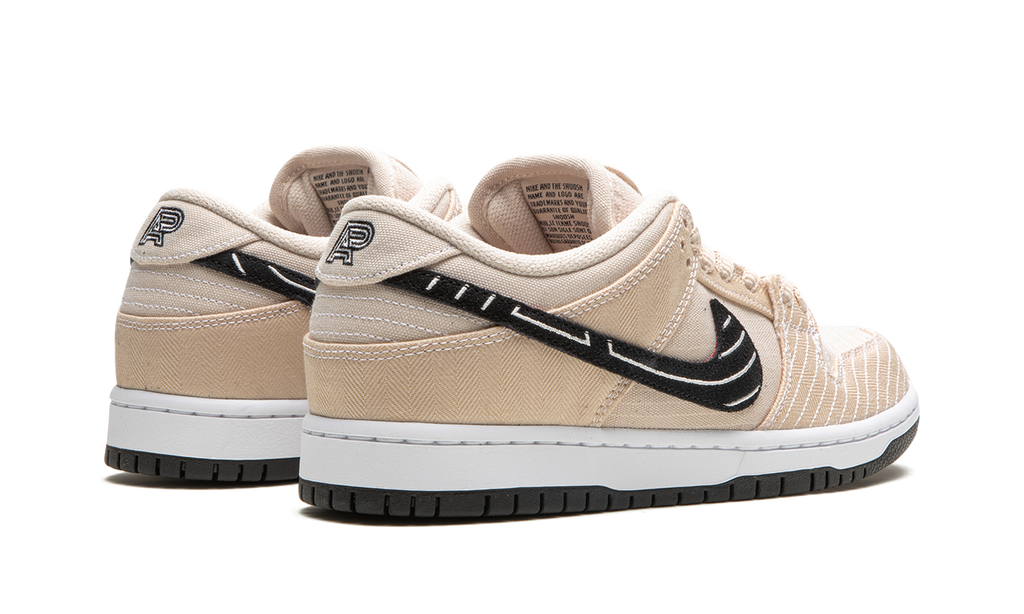 Nike SB Dunk Low "Albino & Preto - Jiu Jitsu" FD2627 200
