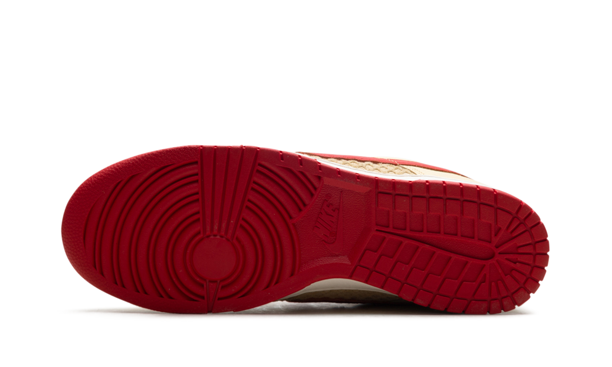 Nike Dunk Low "STRAWBERRY WAFFLE" HJ9100 294