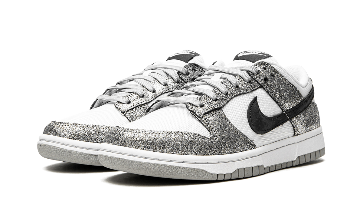Nike Dunk Low SE WMNS "Golden Gals" DO5882 001