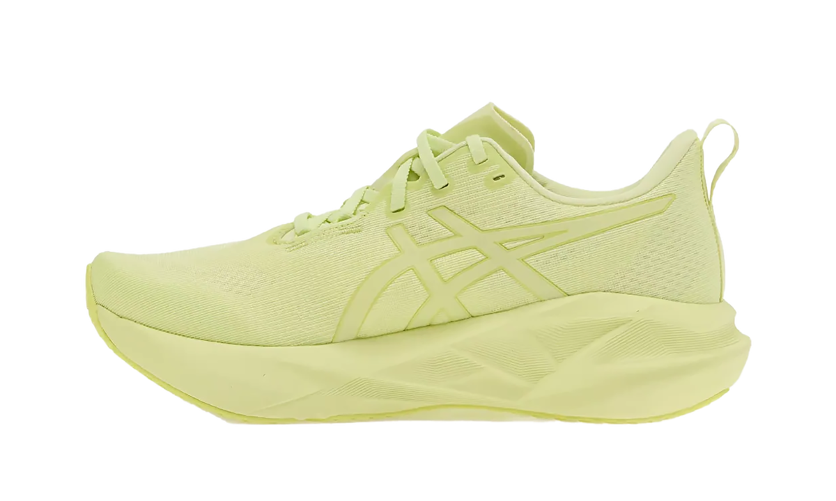 ASICS Novablast 5 "Huddle Yellow" 1011C032 750
