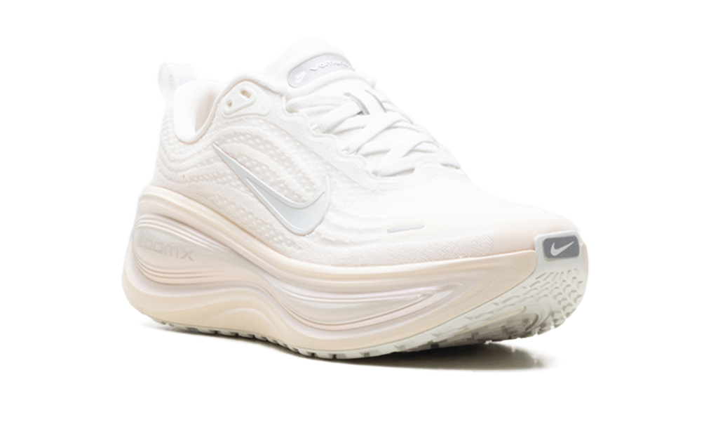 Nike Vomero Plus WMNS "Summit White Phantom Chalk" IO9916 100