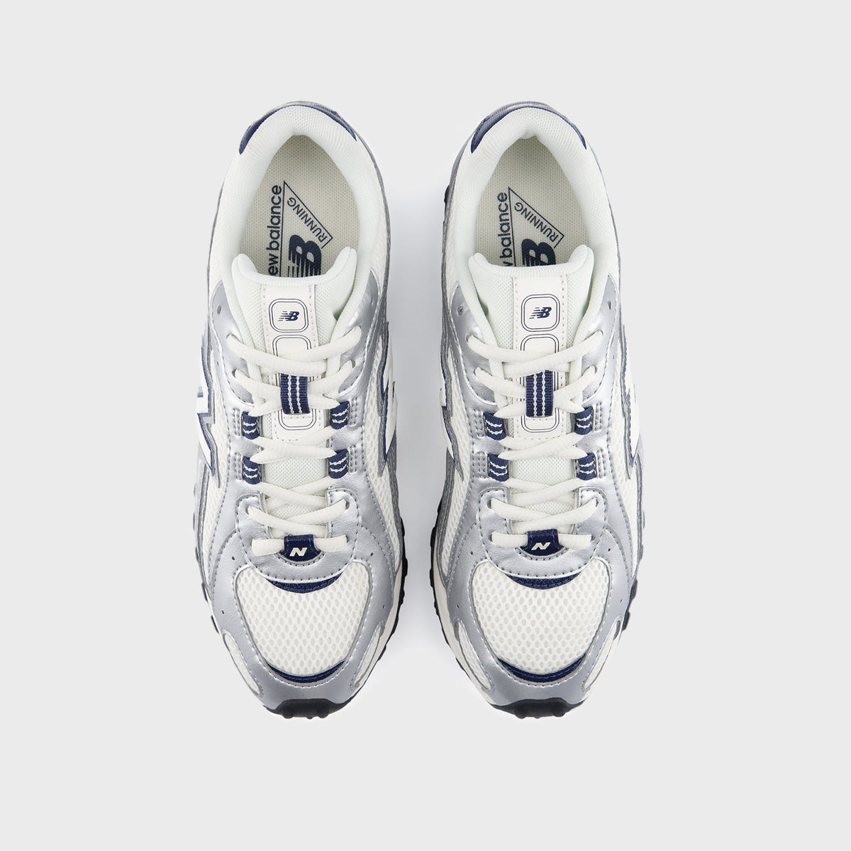 New Balance 204L - Sea Salt / Silver Metallic / NB Navy