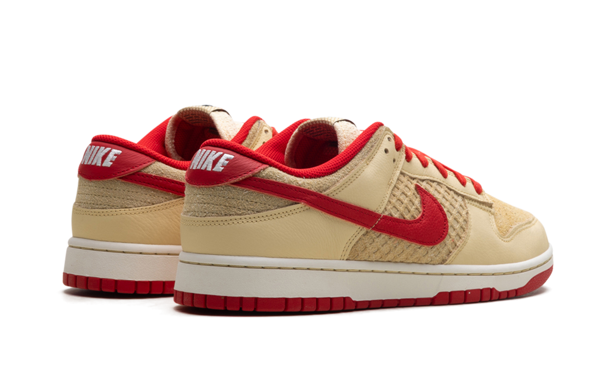 Nike Dunk Low "STRAWBERRY WAFFLE" HJ9100 294