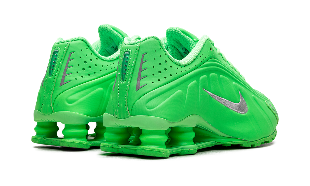 Nike Shox R4 WMNS "Green Strike" HV0839 398