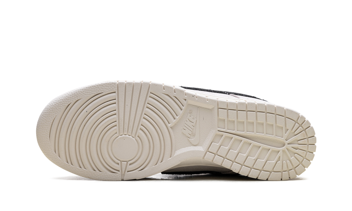 Nike Dunk Low SE WMNS "Team Red" HQ3502 100