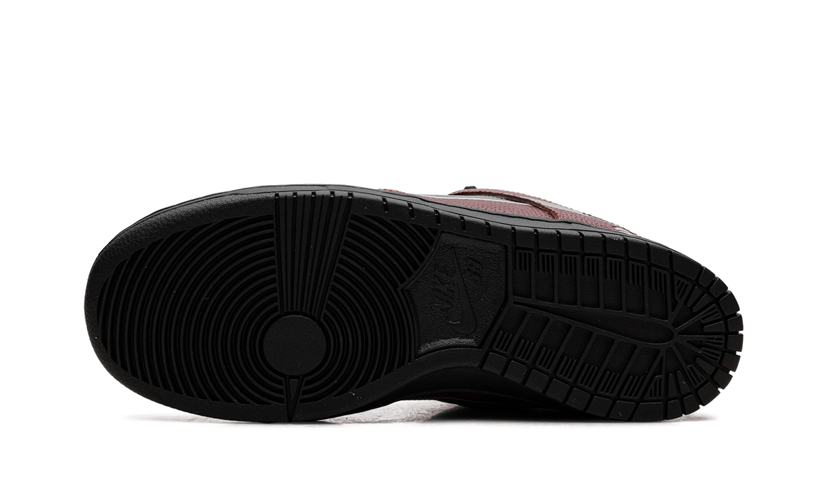 Nike SB Dunk Low "Limosine Skateboard" HJ4131 200