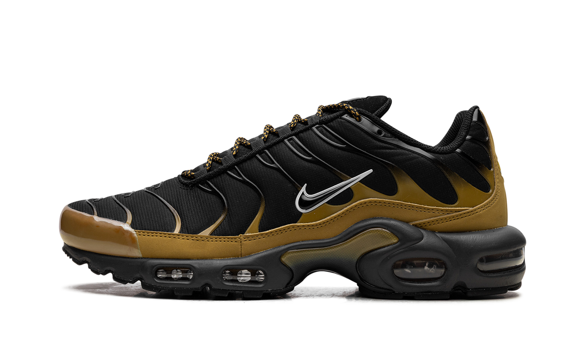 Nike AIR MAX PLUS "Black" FB9722-700
