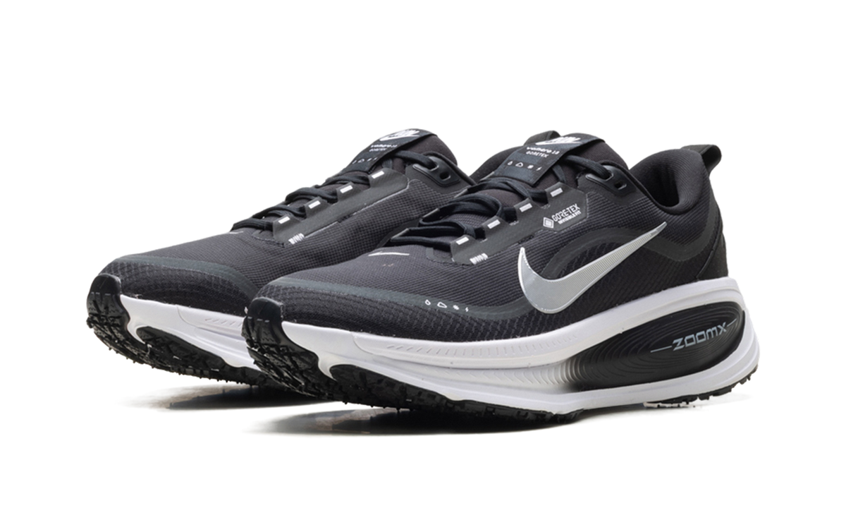 Nike Vomero 18 Gore-Tex "Black White Metallic Silver" HQ7001 002