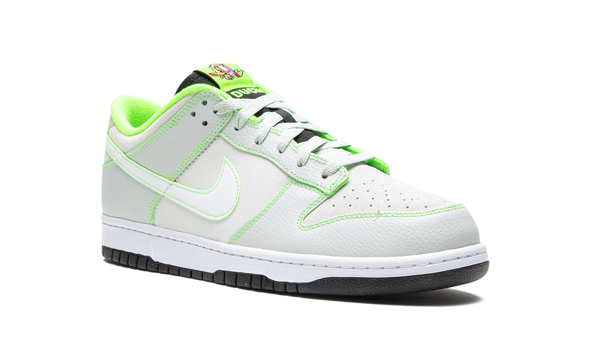 Nike Dunk Low UO P "Oregon" FQ7260 001